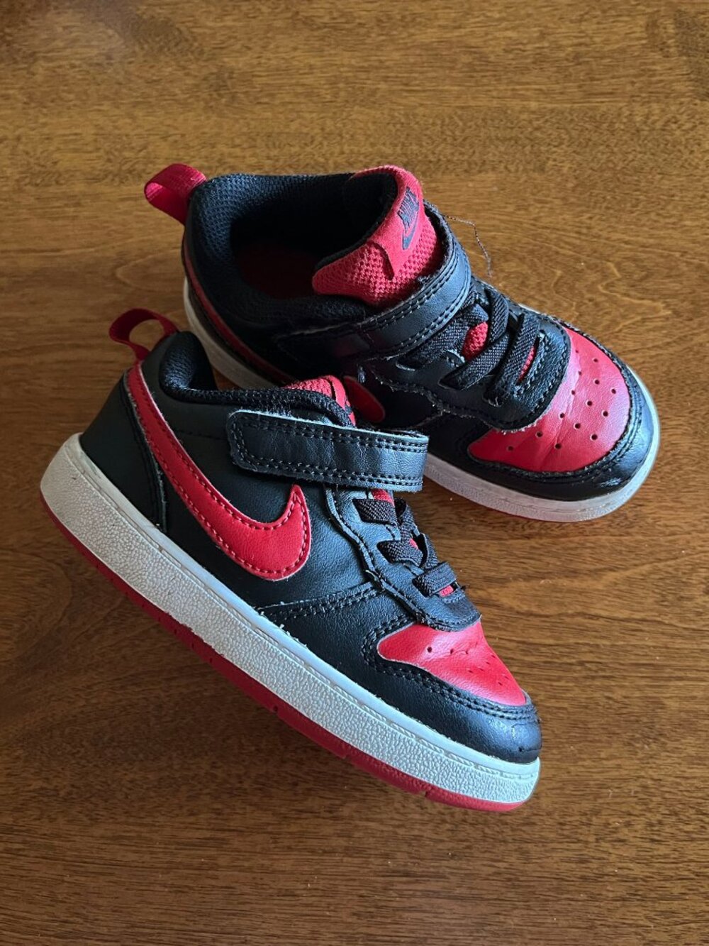 Nike red and black toddler sneakers 8C